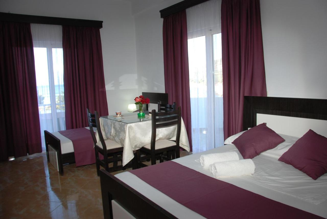 Seli'S Villa Ksamil Luaran gambar