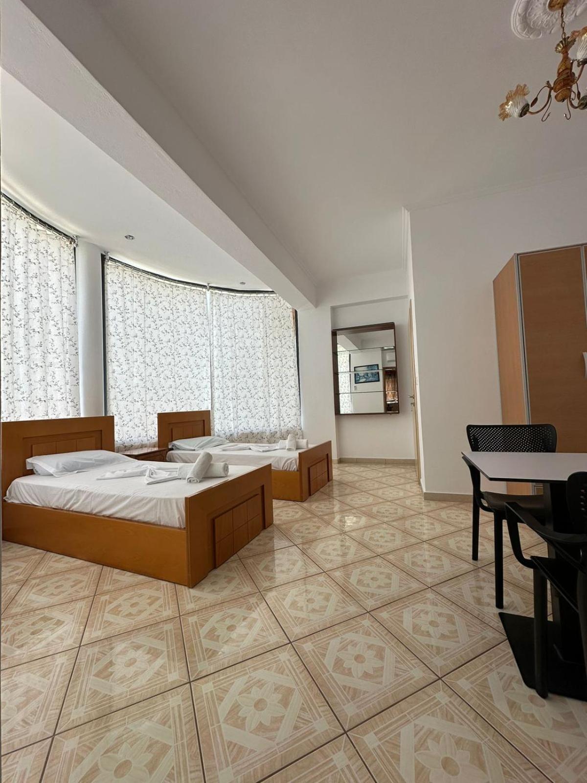 Seli'S Villa Ksamil Luaran gambar
