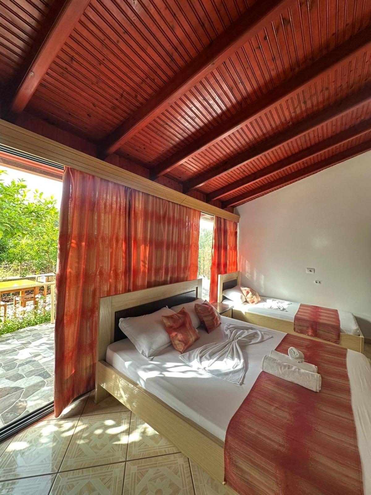 Seli'S Villa Ksamil Luaran gambar